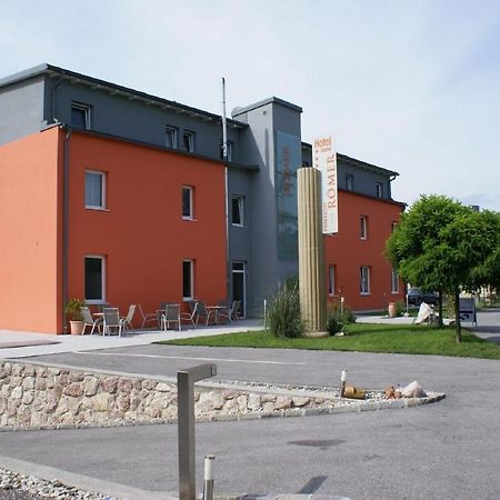 Pension Zum Romer Эннс Экстерьер фото